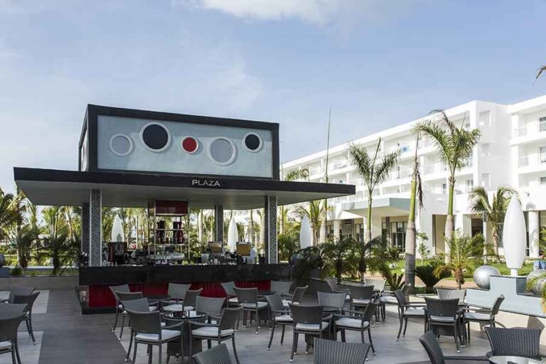 HOTEL RIU REPUBLICA bar al aire libre