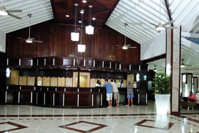 HOTEL RIU PALACE MACAO lobby