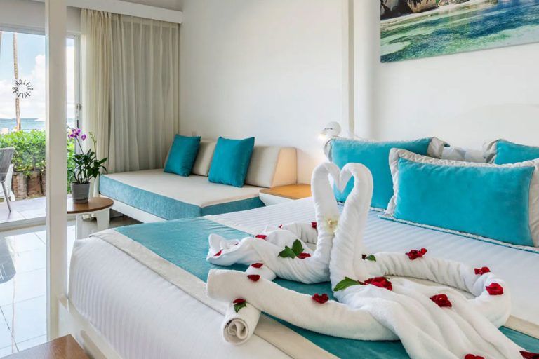 HOTEL-BE-LIVE-(Adults-Only)-suite-matrimonial